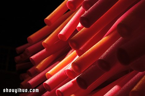 趣味互動(dòng)裝置 體驗(yàn)小丑魚在海葵中穿梭感覺 - www.fasang.cn