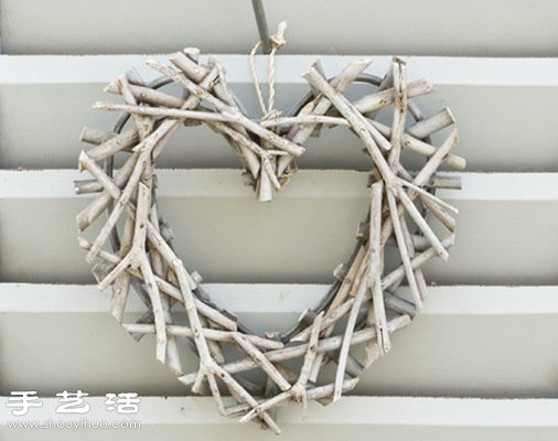 枯樹枝變廢為寶DIY制作原生態(tài)手工藝品 - www.fasang.cn