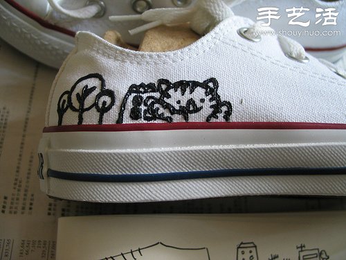 白色帆布鞋手工改造教程 - www.fasang.cn