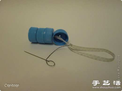 塑料瓶蓋變廢為寶手工制作機械戰警玩具 - www.fasang.cn