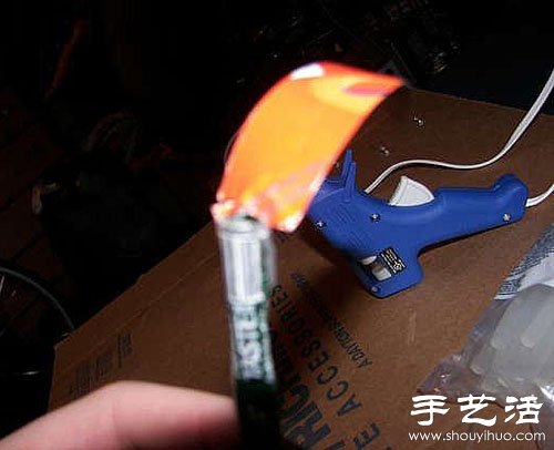 易拉罐廢物利用手工制作百合花 - www.fasang.cn