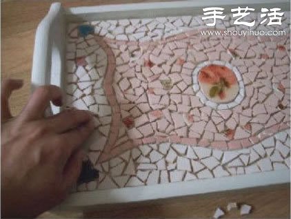 瓷磚碎片廢物利用改造舊托盤 - www.fasang.cn