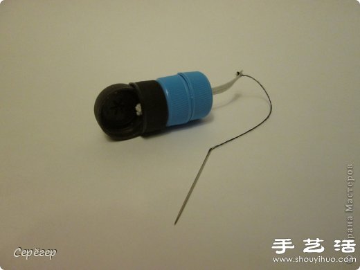 塑料瓶蓋變廢為寶手工制作機械戰警玩具 - www.fasang.cn