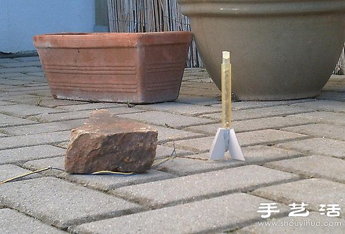 筆管+火柴 自制會飛行的迷你火箭/火箭彈 - www.fasang.cn