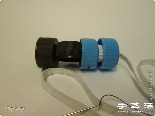 塑料瓶蓋變廢為寶手工制作機械戰警玩具 - www.fasang.cn